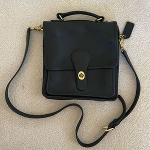 Vintage Coach crossbody leather messenger bag